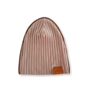 beżowa wiosenna czapka strojmisie