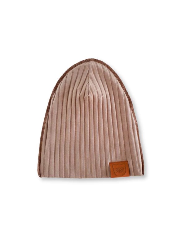 beżowa wiosenna czapka strojmisie