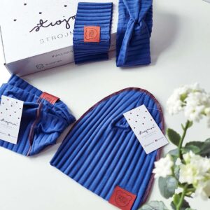 niebieska czapka chłopięca na wiosnę strojmisie (3)