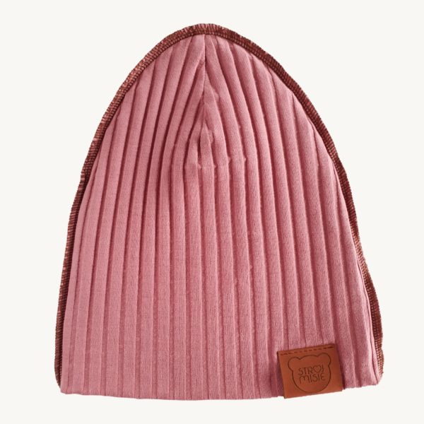 różowa wiosenna czapka