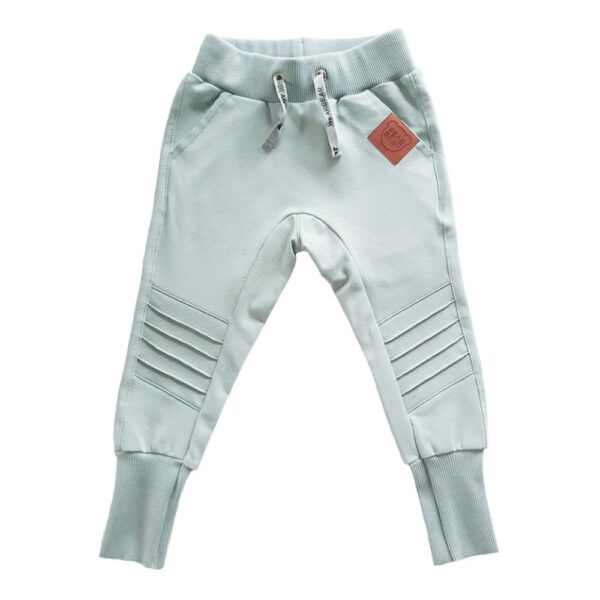 błękitne spodnie idealne dla przedszkola dla dzieci strojmisie