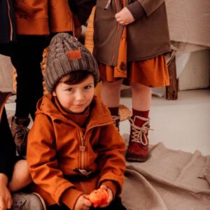 karmelowa wiosenna parka dziecięca wodoodporna