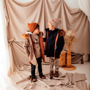 Karmelowa czapka z wełny merino - splot ściągaczowy