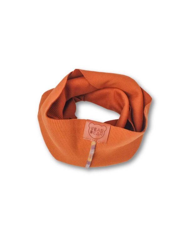 karmelowy dziecięcy komin