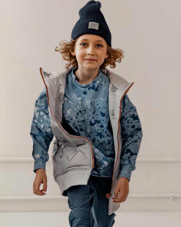 szara kamizelka chłopięca