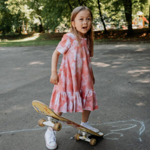 brzoskwiniowa sukienka cloudy