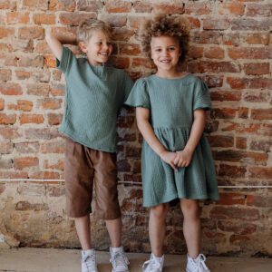 muślinowa koszulka i muslinowa sukienka w kolorze zielonym