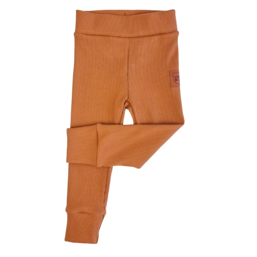 karmelowe legginsy spodnie dziecięce z prążka strojmisie