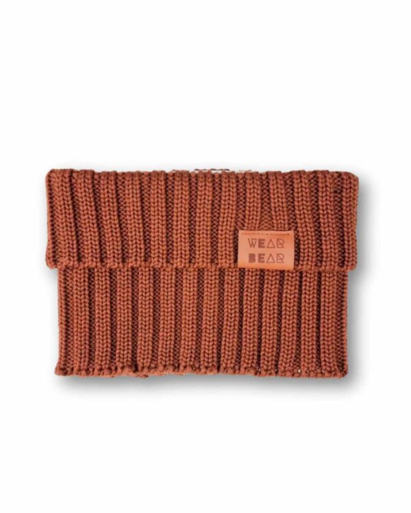 karmelowy komin wełniany na zimę