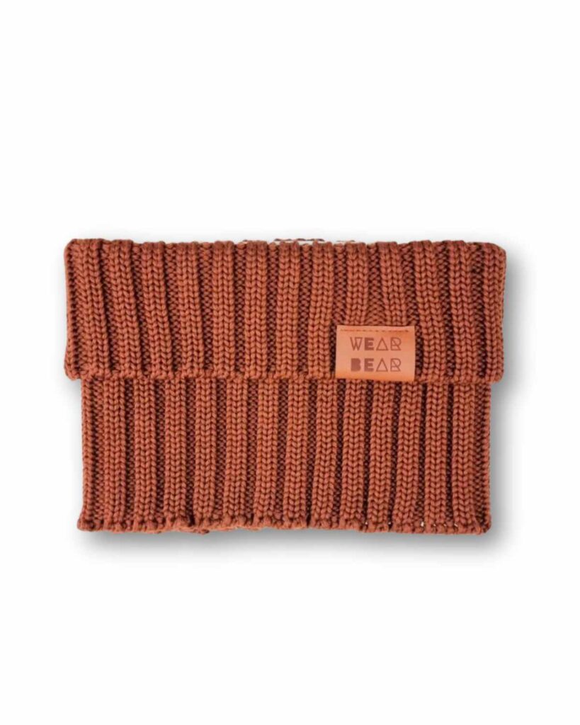 karmelowy komin wełniany na zimę