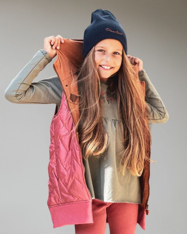 różowa kamizelka dziewczęca