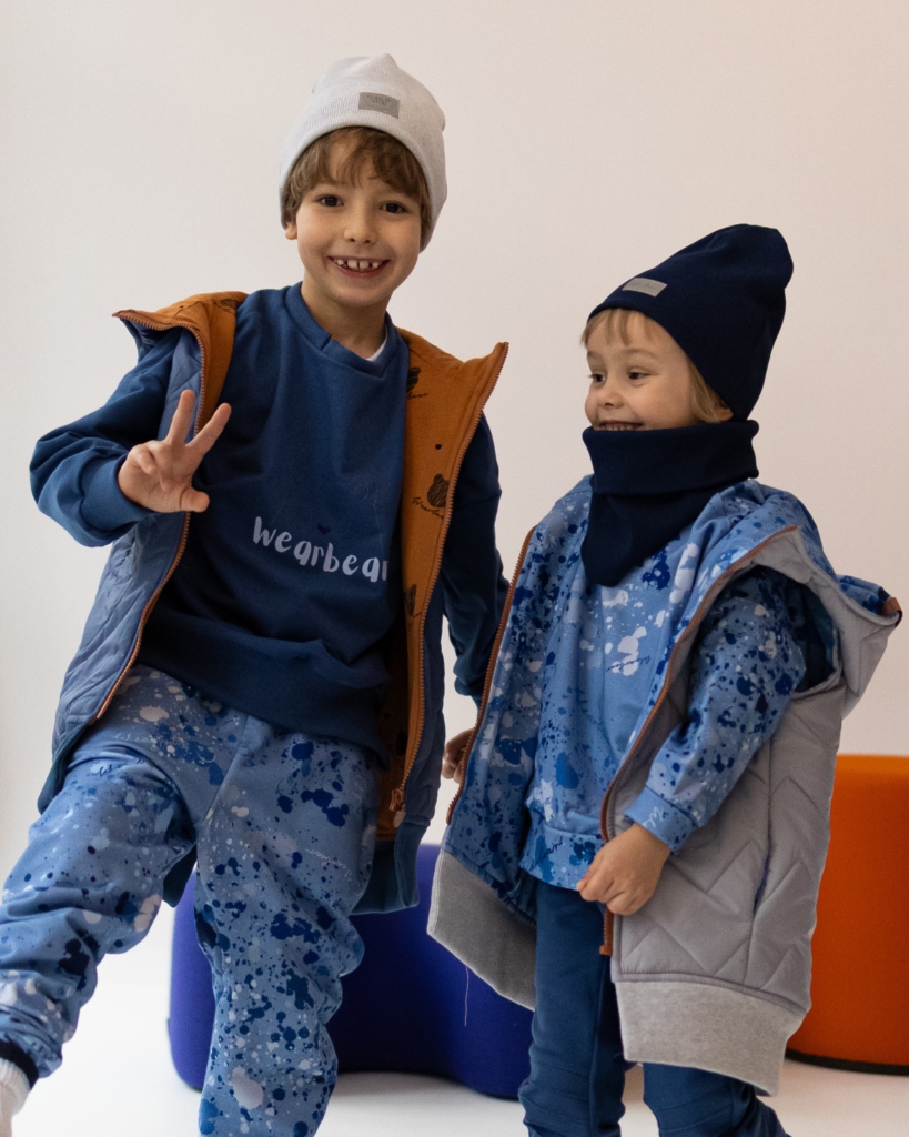 niebieska dziecięca kamizelka wiosenna long