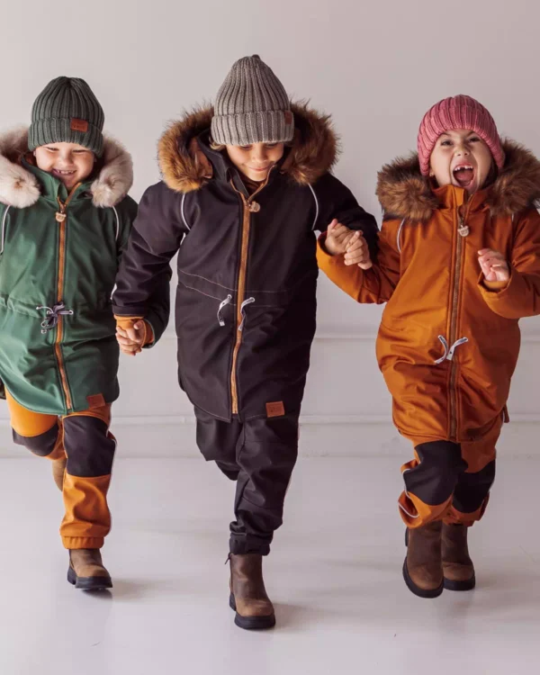 czarna-chlopieca-kurtka-zimowa