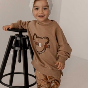 beżowa bluza chłopięca z nadrukiem