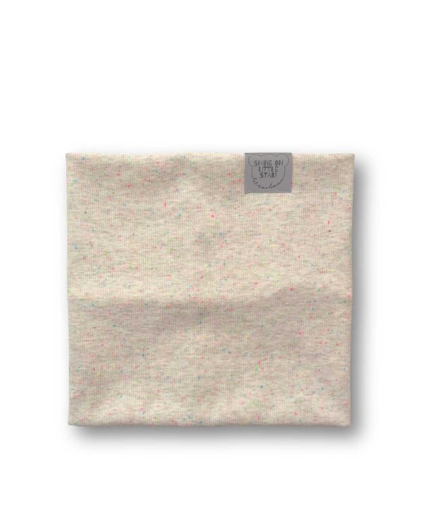 ecru komin dziecięcy z kolorowymi kropkami nazwij mnie