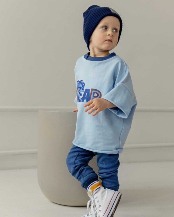 błękitny tshirt chłopięcy z nadrukiem