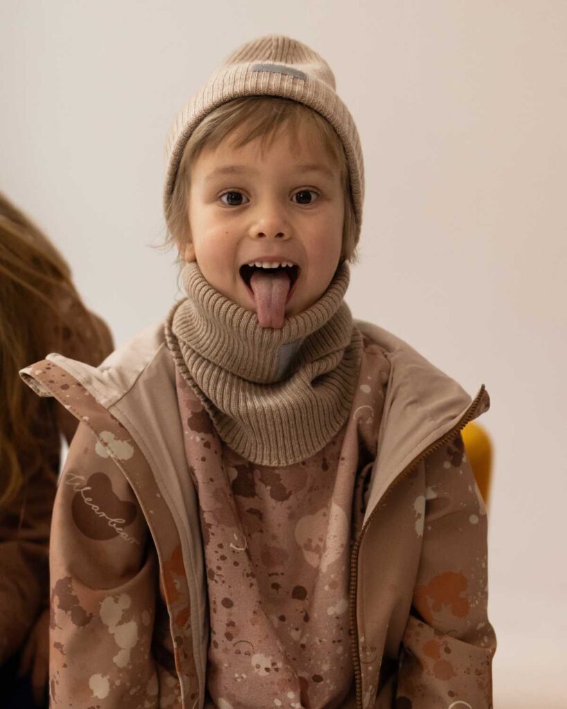 beżowa czapka merino dla dzieci i dorosłych