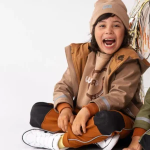 beżowa dziecięca kurtka softshell z odblaskiem