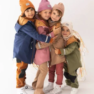 beżowa dziecięca kurtka softshell z odblaskiem