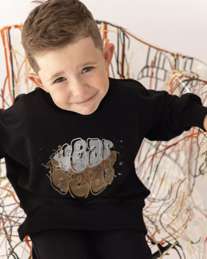 czarna bluza chłopięca z nadrukiem wearbear