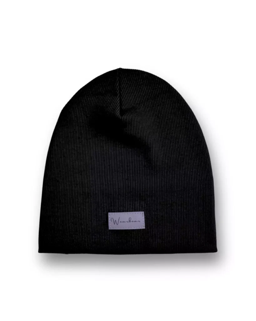 czarna czapka dziecięca z odblaskiem (2)