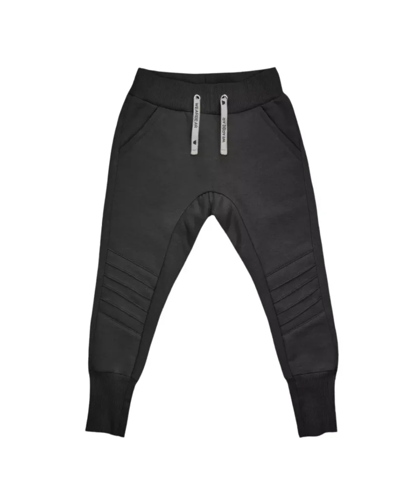 czarne spodnie ze wzmocnieniami na kolanach