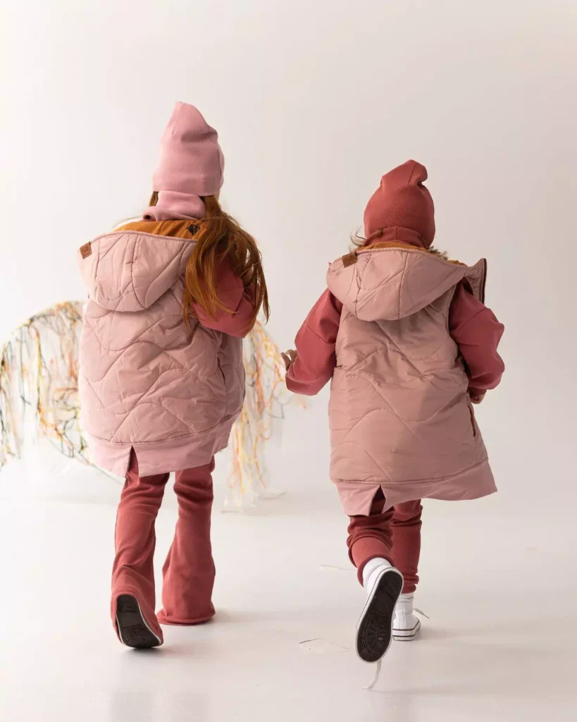 truskawkowe różowe legginsy dziewczęce