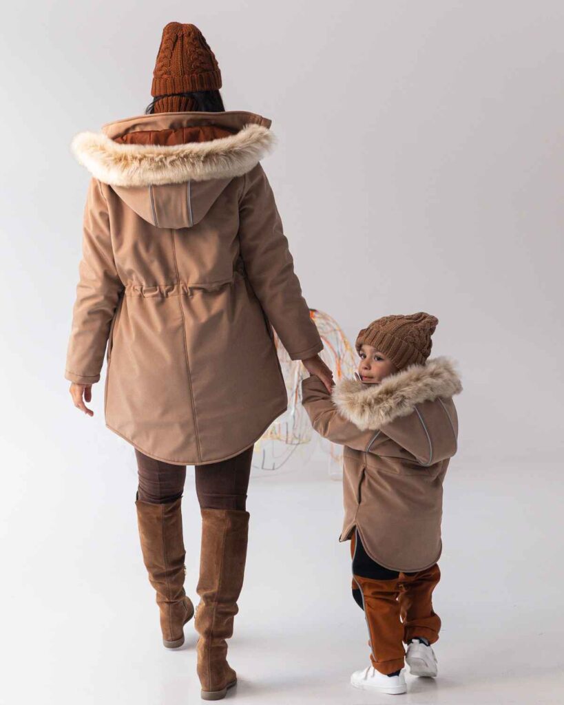 gruba zimowa kurtka dziecięca beżowa