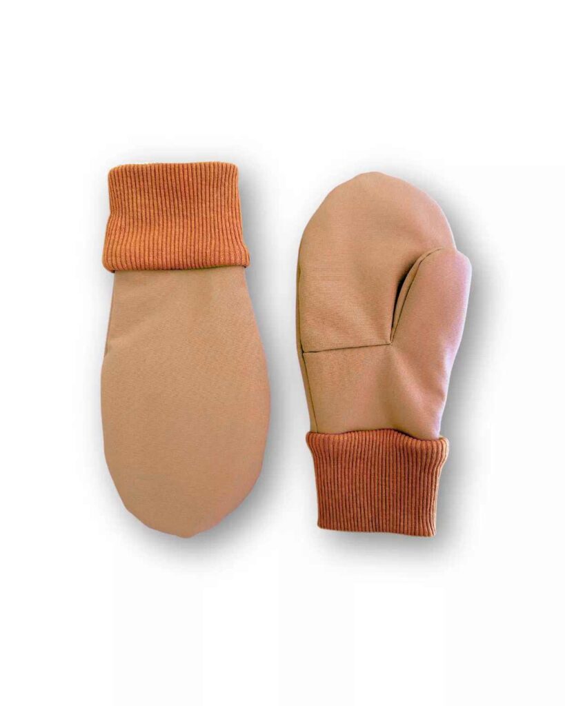 beżowe rękawiczki chłopięce wodoodporne