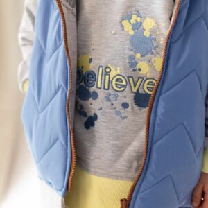 niebieska kamizelka z szarą podszewką