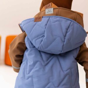 niebieska kamizelka dziecięca