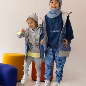 niebieska kamizelka z szarą podszewką