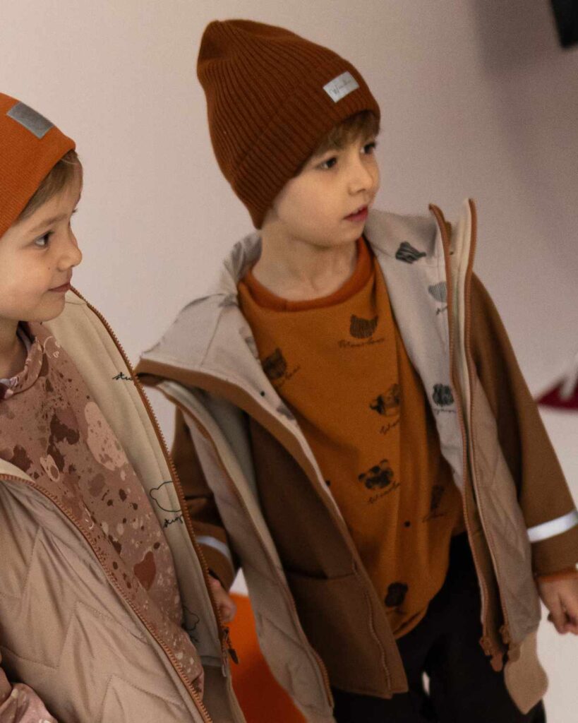 karmelowy tshirt dziecięcy w nadruk wearbear