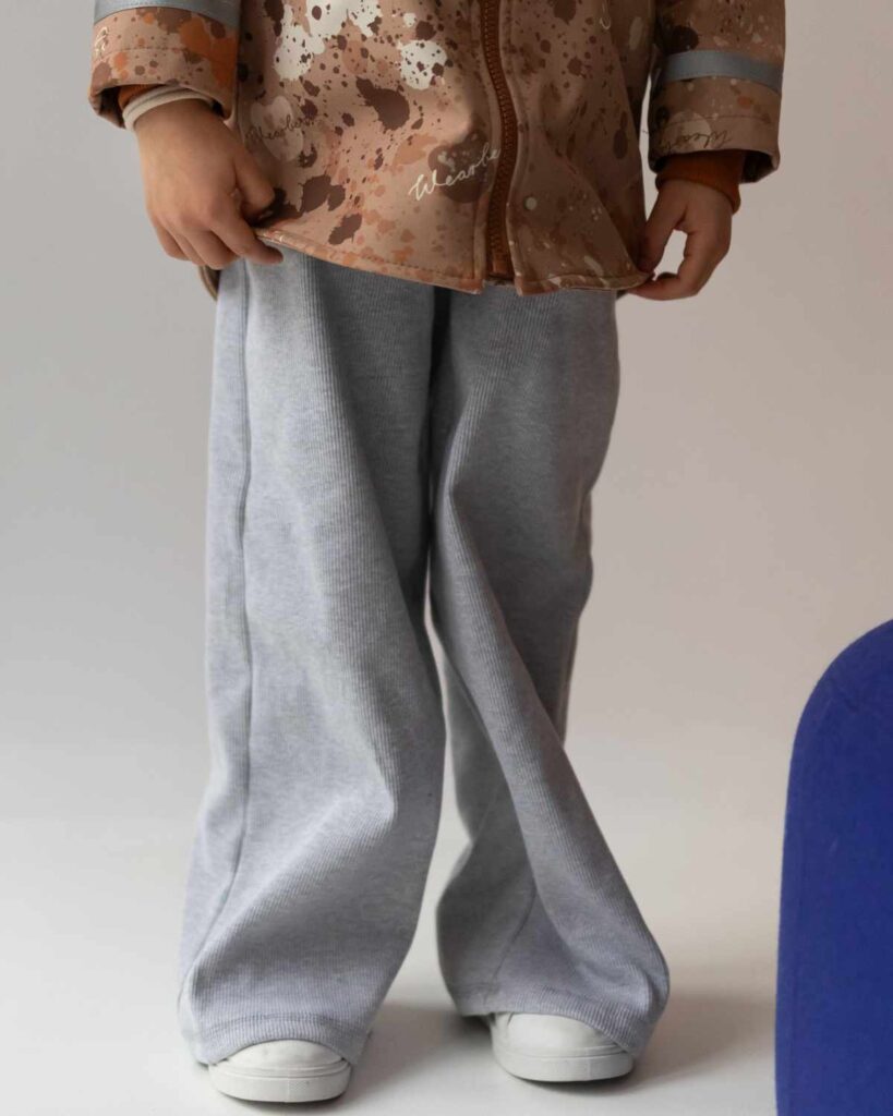 szare spodnie z szeroką nogawką rib