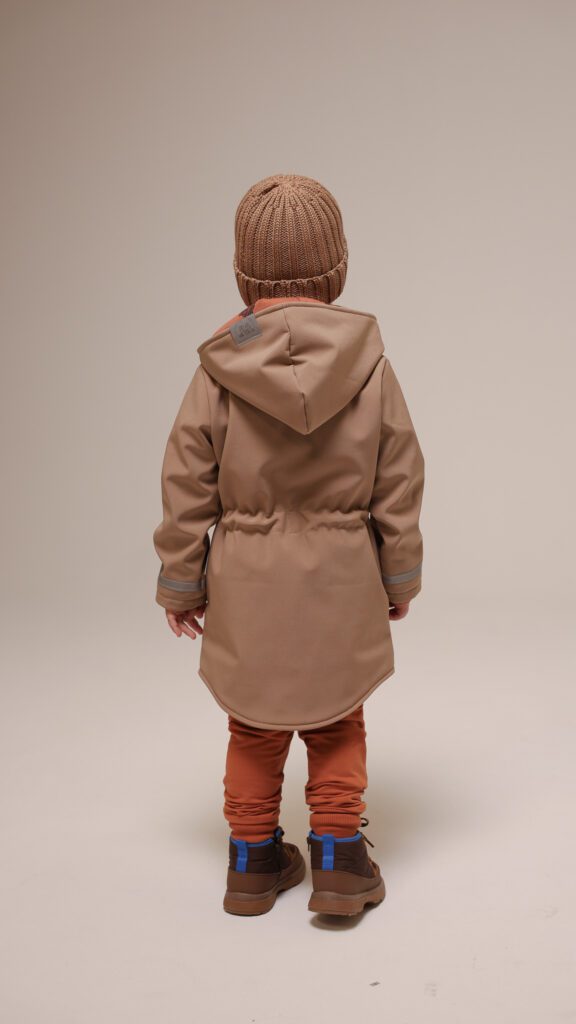 beżowa parka softshell